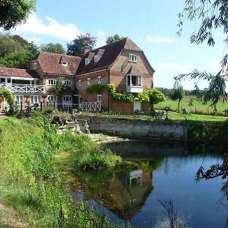 Salisbury Old Mill House Apartment ภายนอก รูปภาพ