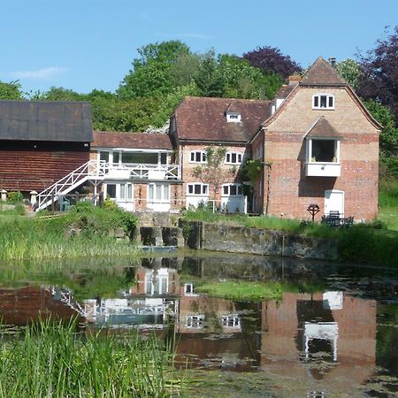 Salisbury Old Mill House Apartment ภายนอก รูปภาพ