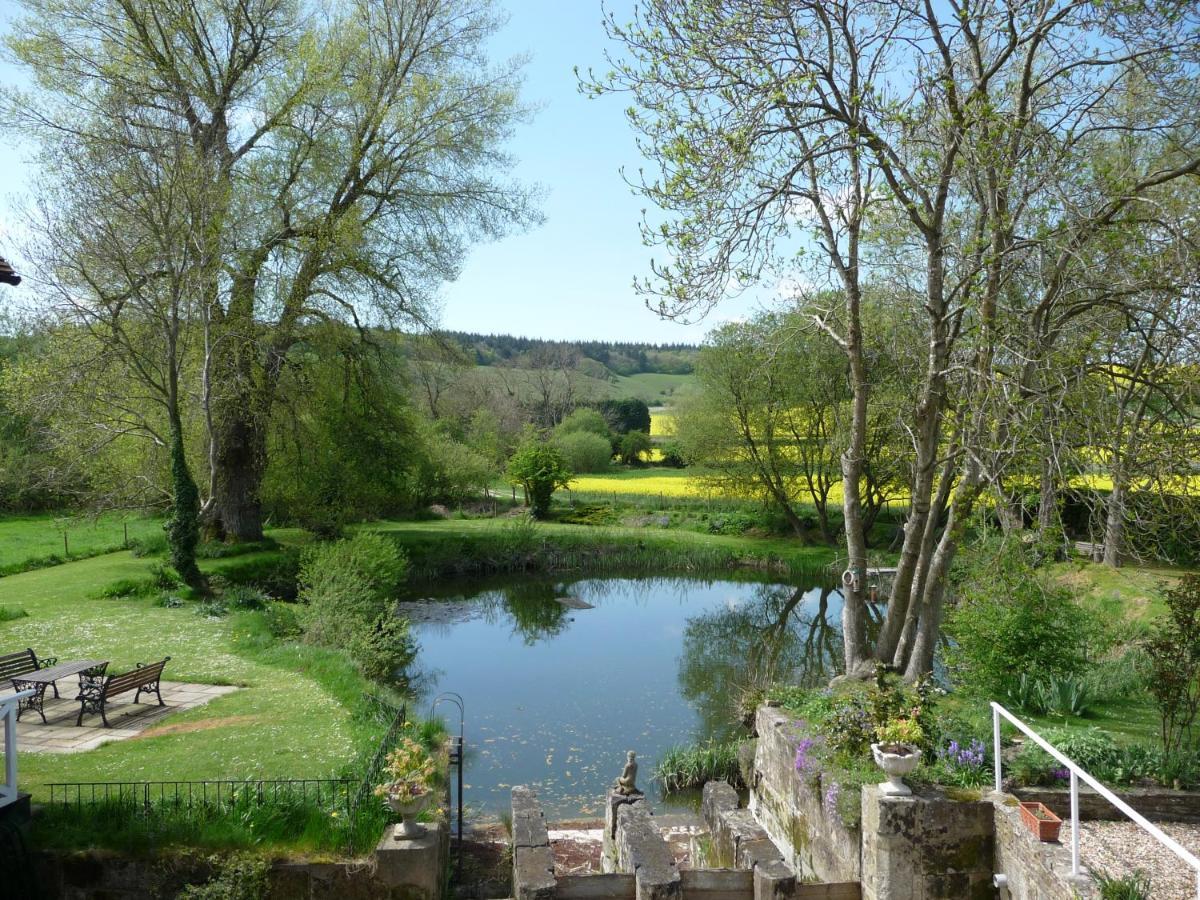 Salisbury Old Mill House Apartment ภายนอก รูปภาพ